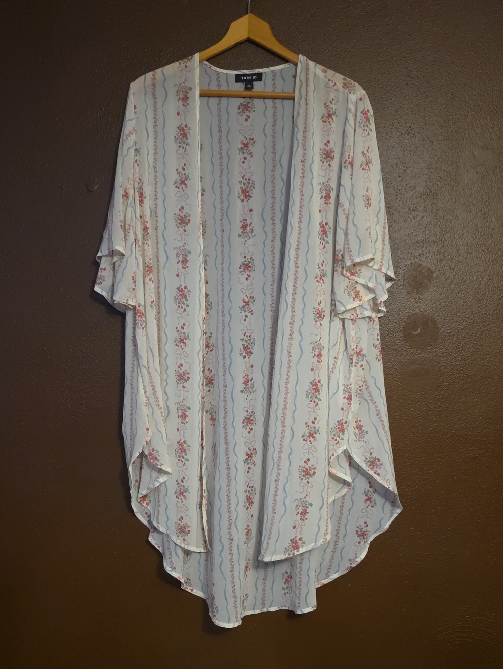 torrid Cream Kimono with Pink Floral Stripe